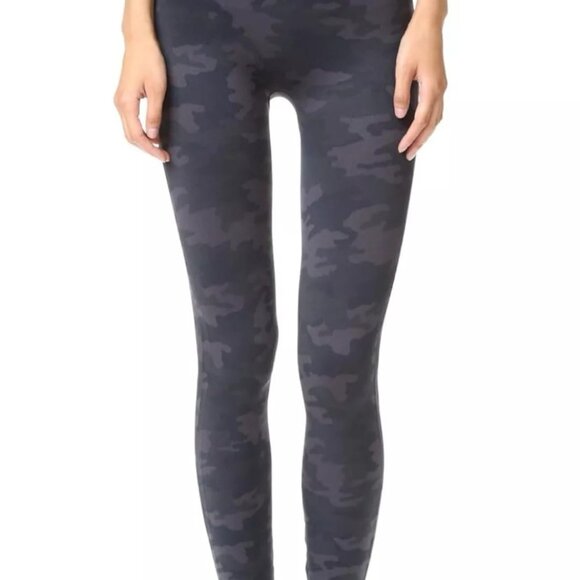 Spanx Size Medium  Black Camo Ecocare‎ Ankle Leggings Style 20344R NWT - Picture 3 of 11